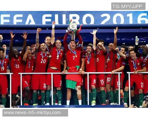 C罗谈观赛偏好:热爱巴西阿根廷西班牙球队的比赛 C罗谈观赛偏好:热爱巴西阿根廷西班牙球队的比赛