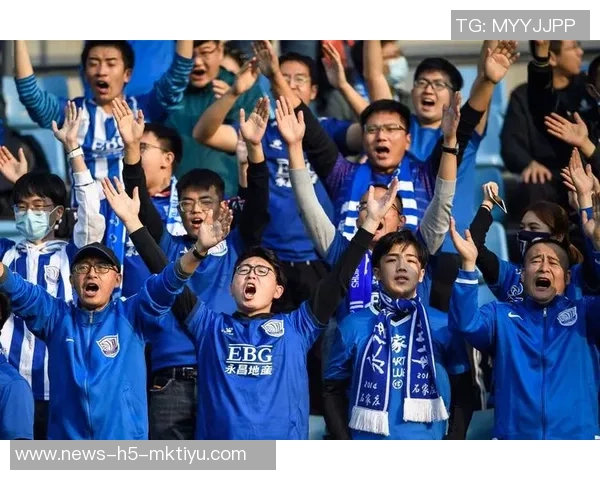 泰山队与支持者携手共进永不停歇的拼搏之路 泰山队与支持者携手共进永不停歇的拼搏之路